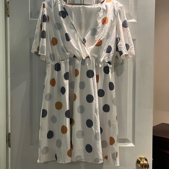 Never worn Dress - Picture 1 of 1